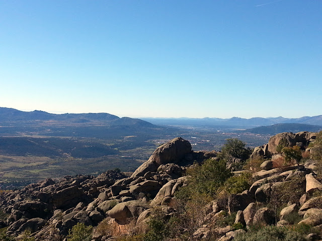 El Yelmo con niños. La Pedriza. Parque Nacional de Guadarrama.