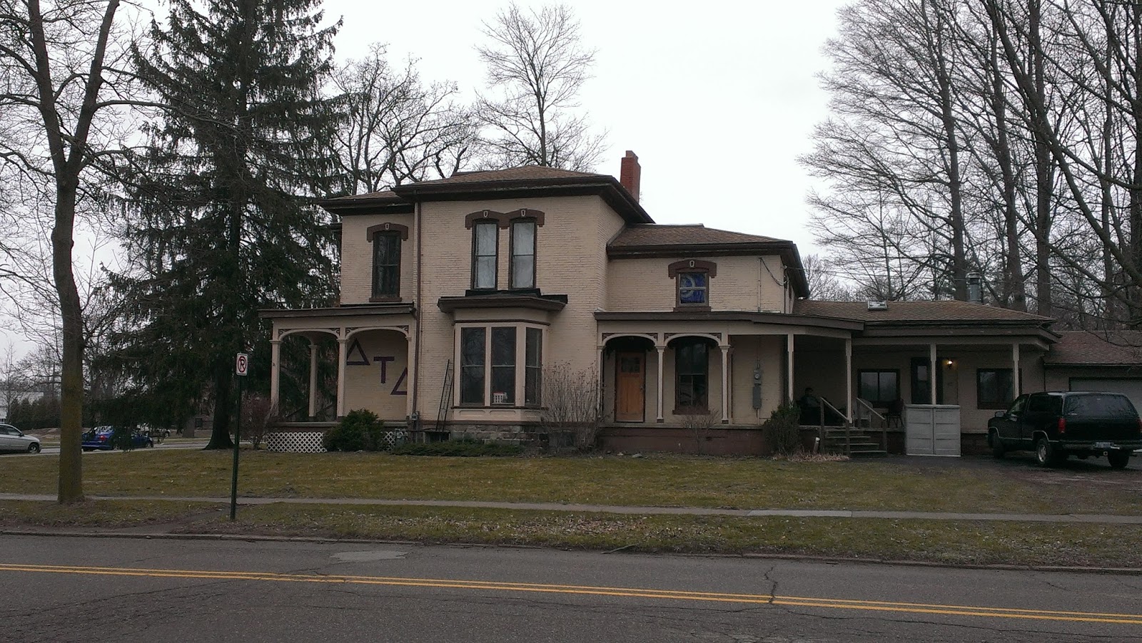 The Picturesque Style Italianate Architecture 195 N Manning St