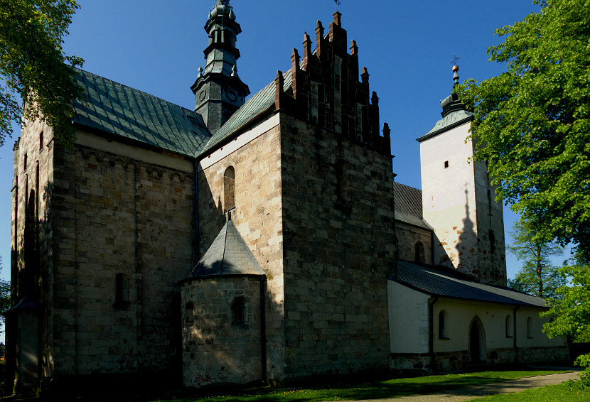 Opatów, kolegiata Św Marcina, korpus świątyni