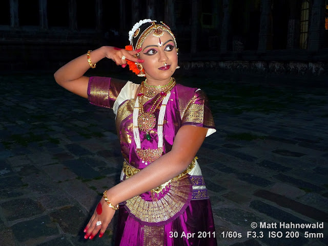 India, Tamil Nadu, Chidambaram, temple, temple dance, Thaniya Kanaka Mahalakshmi, Thillai Natarajah Temple, carnatic recital, bharathanatyam, dance pose, costume, performer, body language, eye movements, portrait, stylised gestures