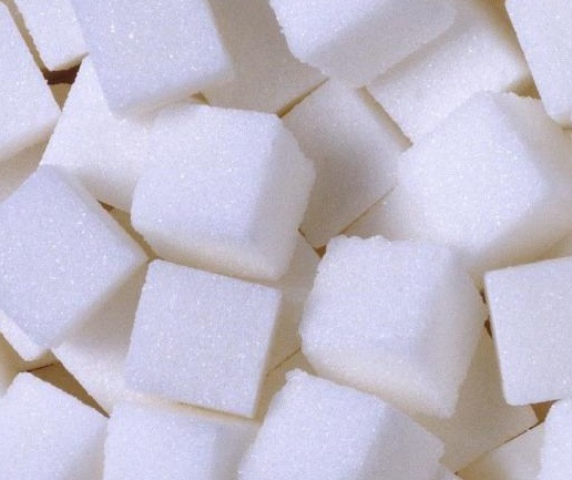 Аллергия на сахар какой. Сахар в кубиках. Огромный кусок сахара. Как выглядит аллергия на сахар.