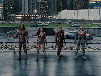 Gal Gadot, Jason Momoa, Ezra Miller and Ray Fisher in Justice League (49)