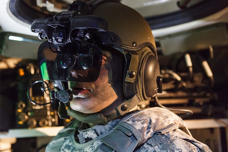 Helm Tempur Multi Fungsi