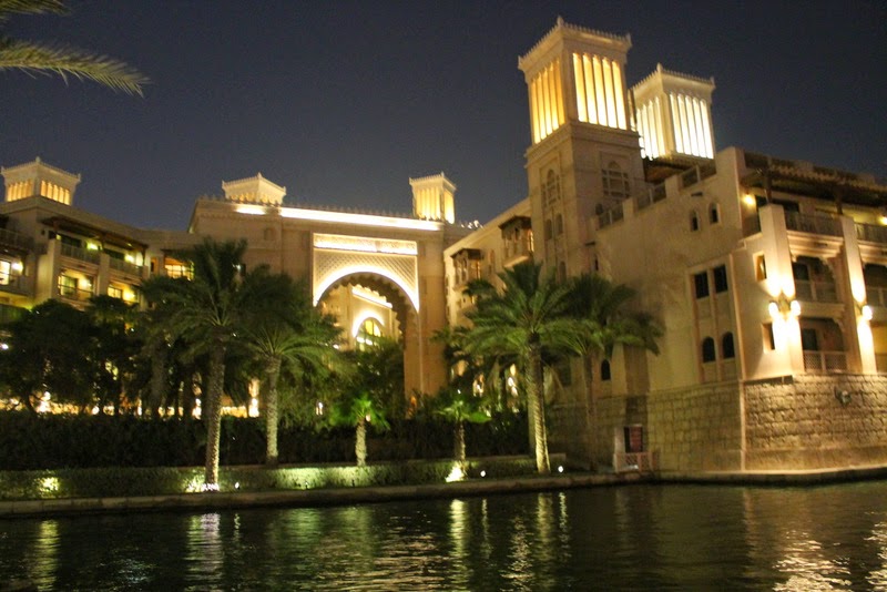 Souk Madinat Дубай, дубай в октябре, madinat souk, jumeirah beach,
