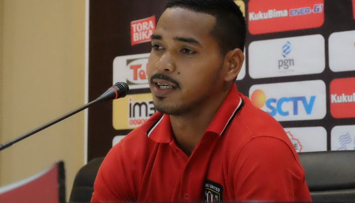 Hasim Kipuw  Siap Ladeni Tuan Rumah Sriwijaya FC