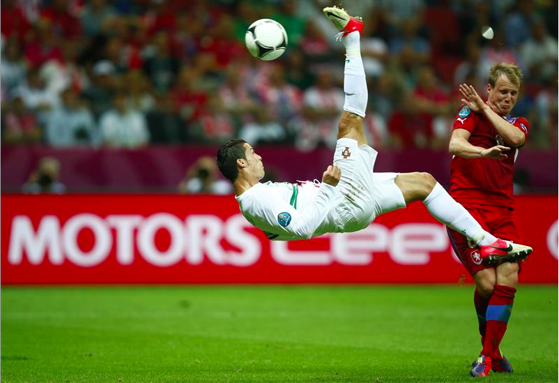 here s how cristiano ronaldo humiliates the best goalkeepers