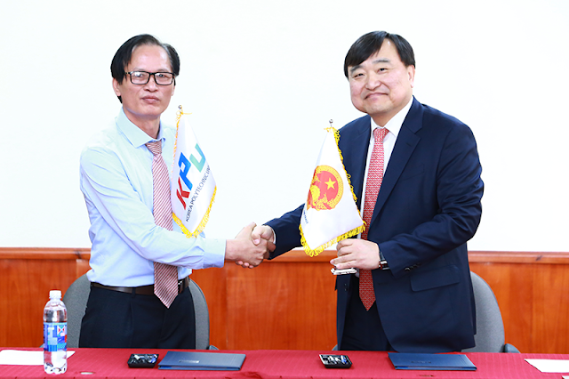 Cho thuê thợ chụp ảnh kí kết hợp đồng thương mại, kinh tế ... cho thuê thợ chụp ảnh ký hợp đồng kinh tế
