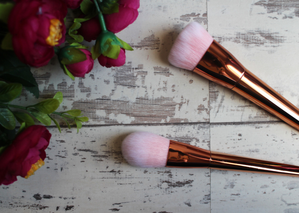 Ebay's Bold Metal Brushes Ebay's Bold Metal Brushes