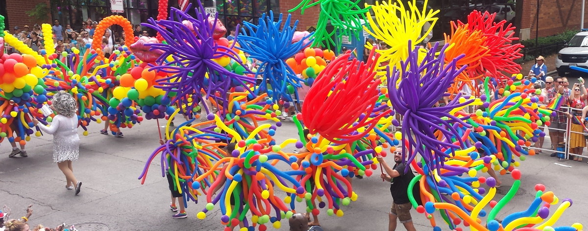 Chicago s gay pride parade, lady fucked with elephant