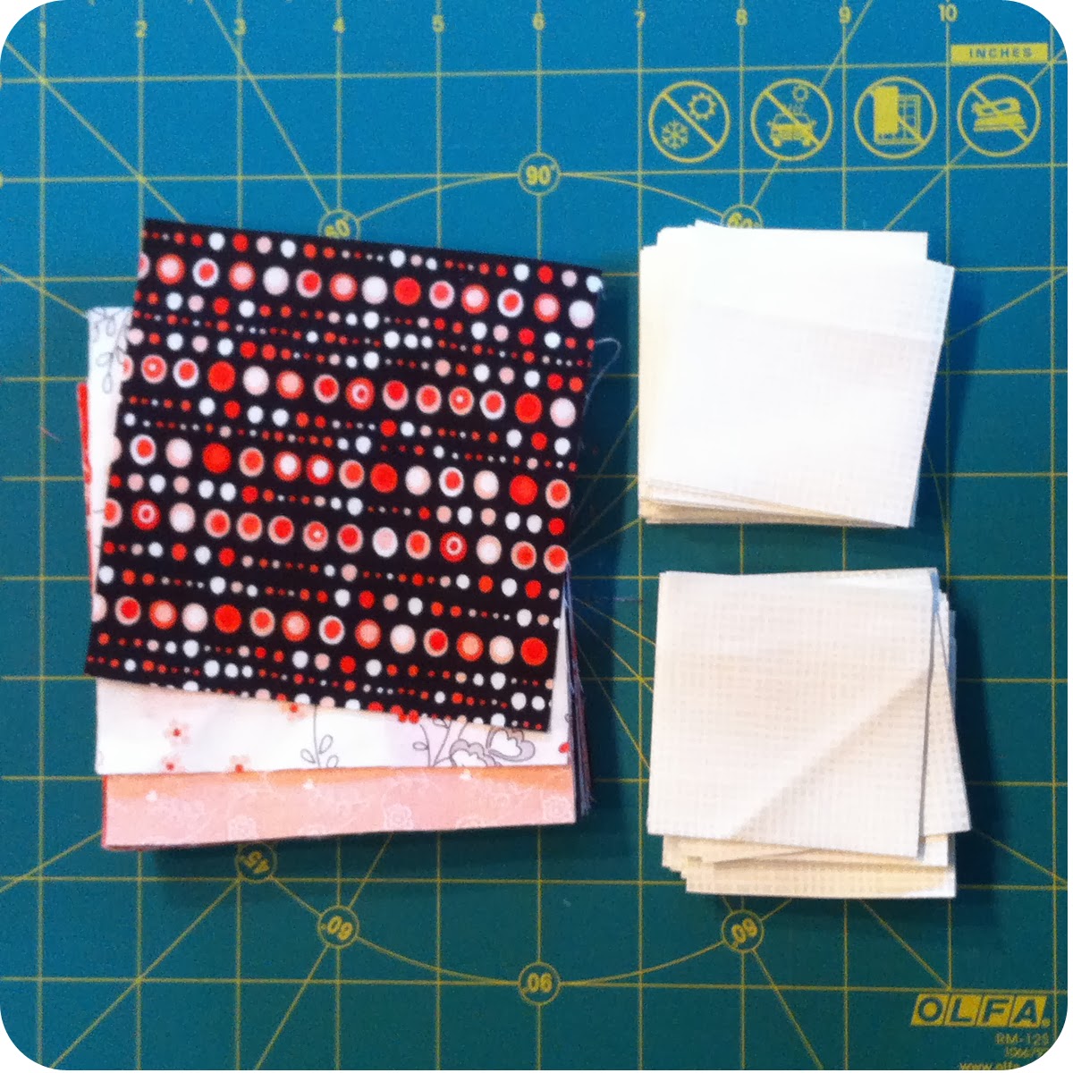 Kelly's Korner XO Table Runner and Mini Quilt