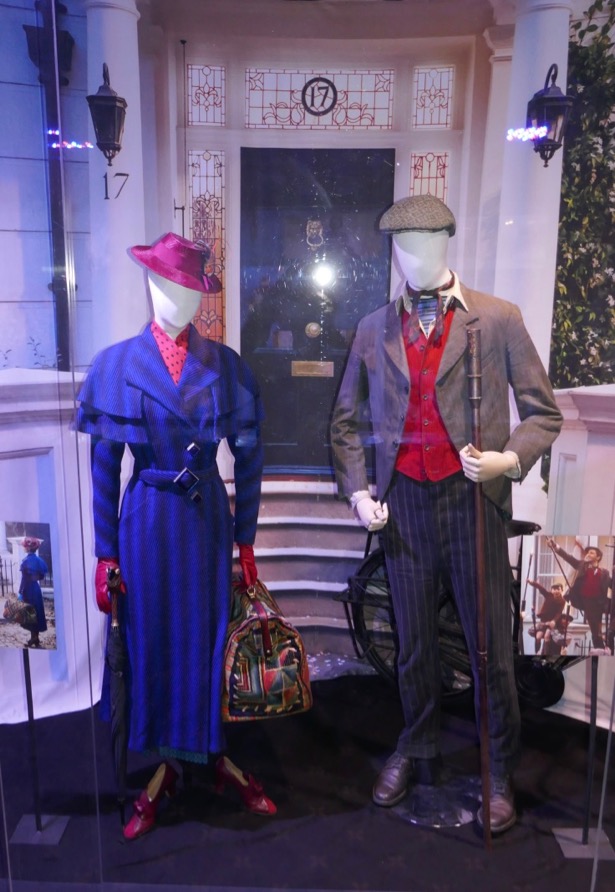 hollywood movie costumes and props emily blunt and lin mary poppins returns costume designer