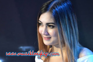 Lagu Nella Kharisma Terbaru Kumpulan Lagu Nella Kharisma