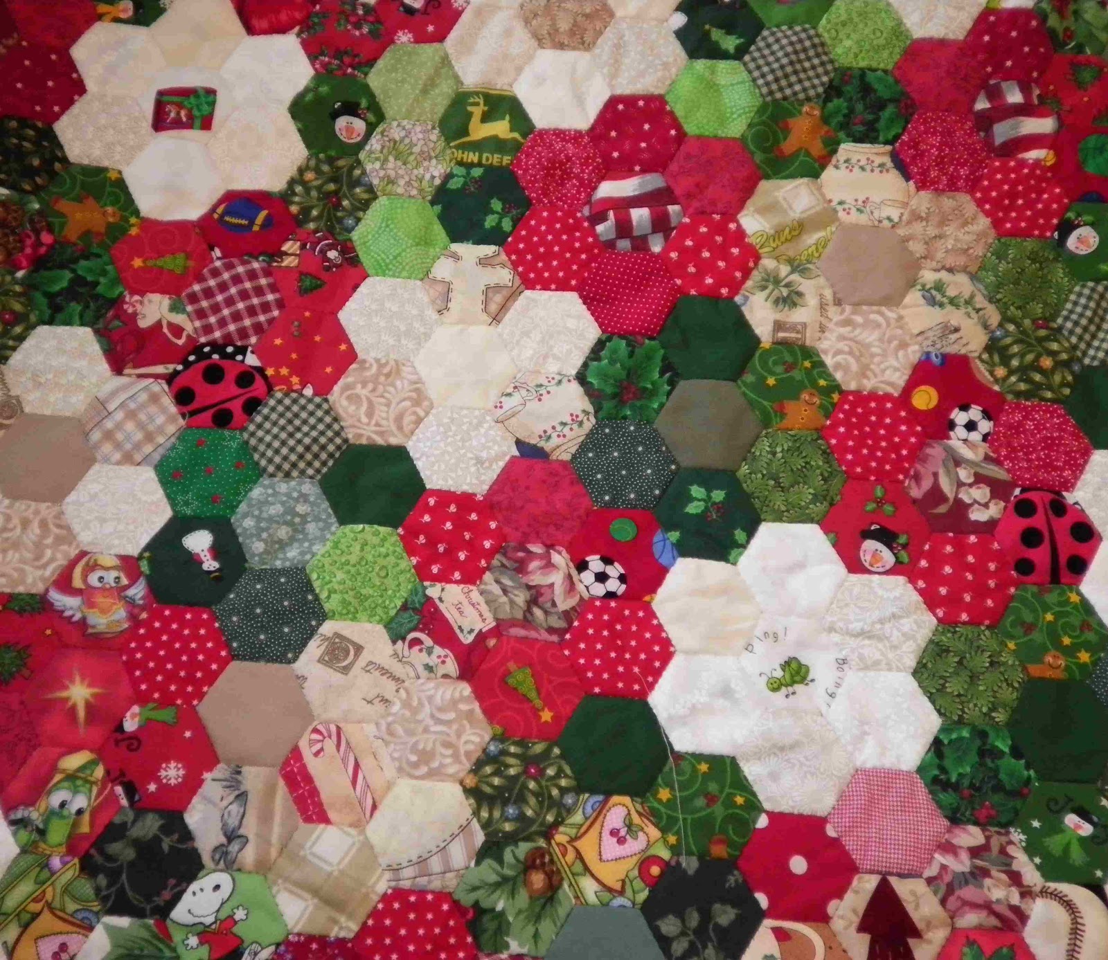 prosperitystuff-quilts-english-paper-piecing-hexagons-quilt