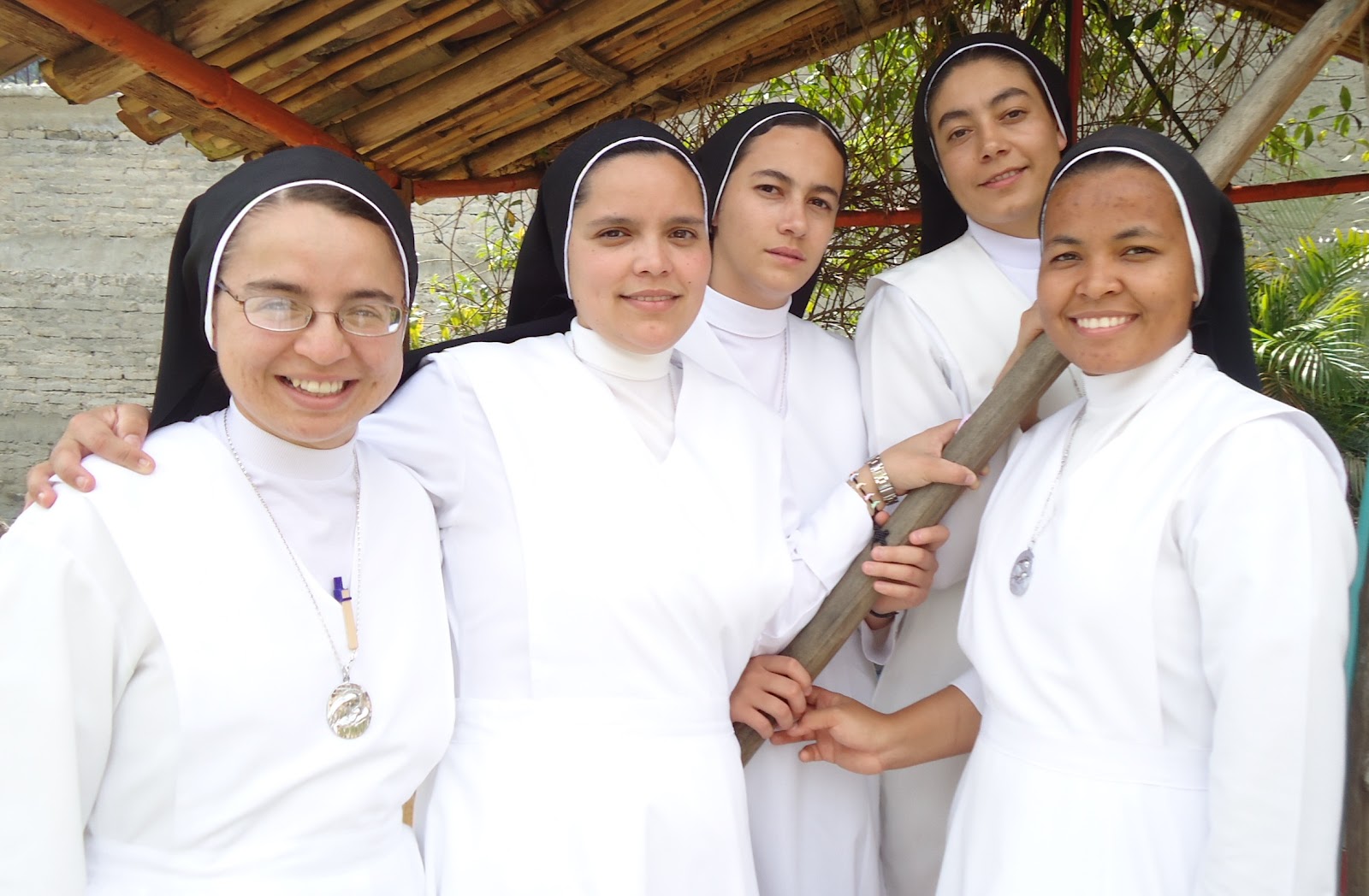 Divinas Vocaciones Religiosas. 334. Siervas de la Madre de Dios
