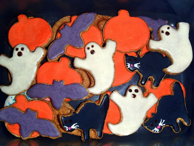 Halloween dog cookies