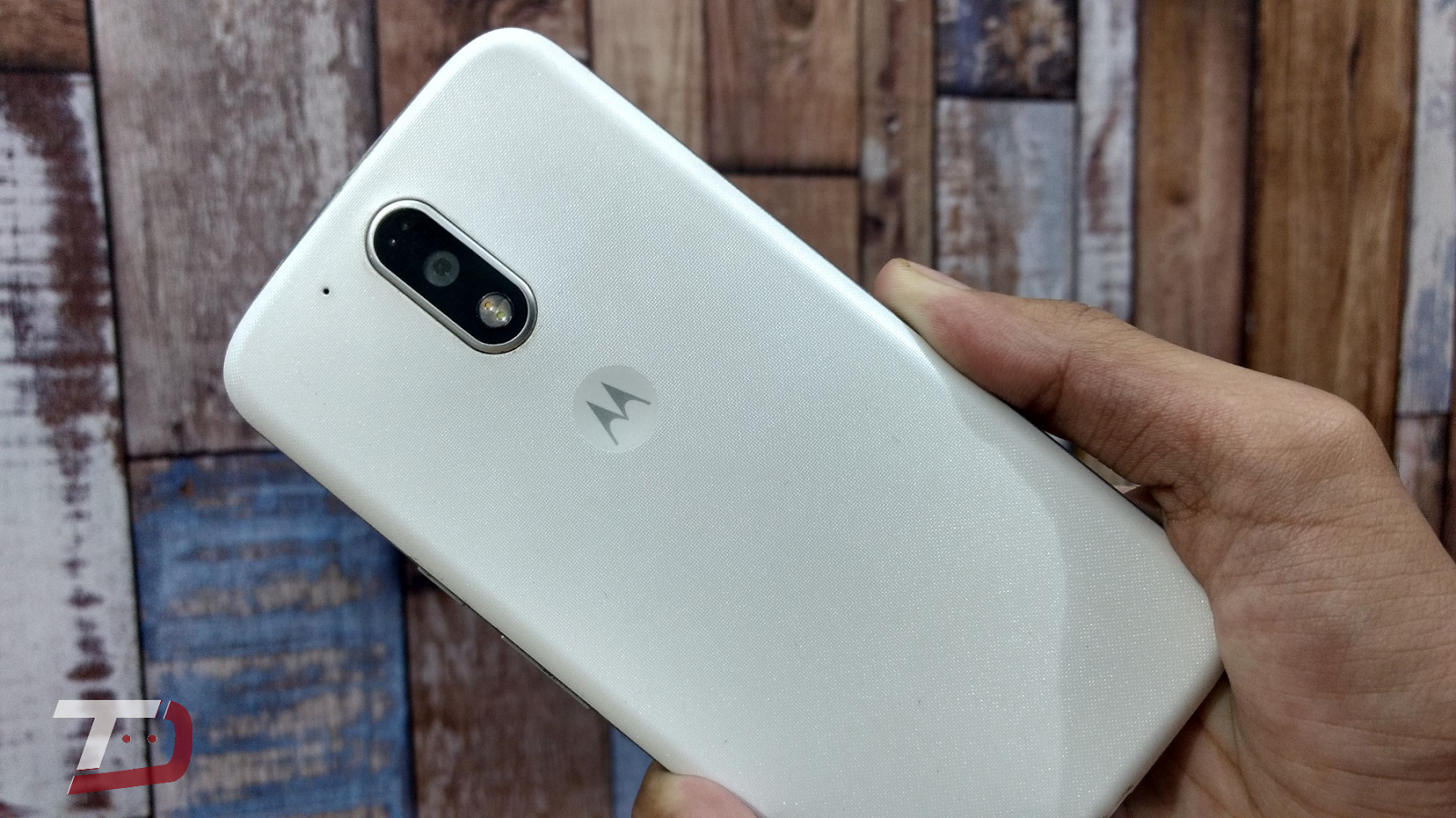 How to Install TWRP on Moto G4 Plus