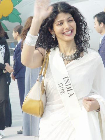Ami Vashi nudes (13 pictures) Paparazzi, YouTube, cleavage