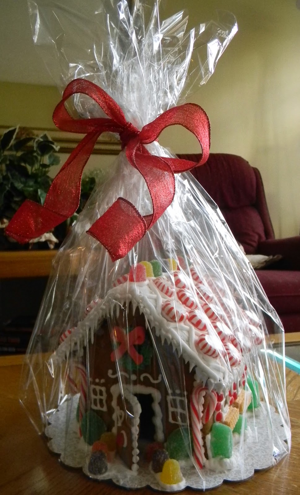 Colette's Cookies & Cakes Gingerbread Houses for sale Christmas 2011