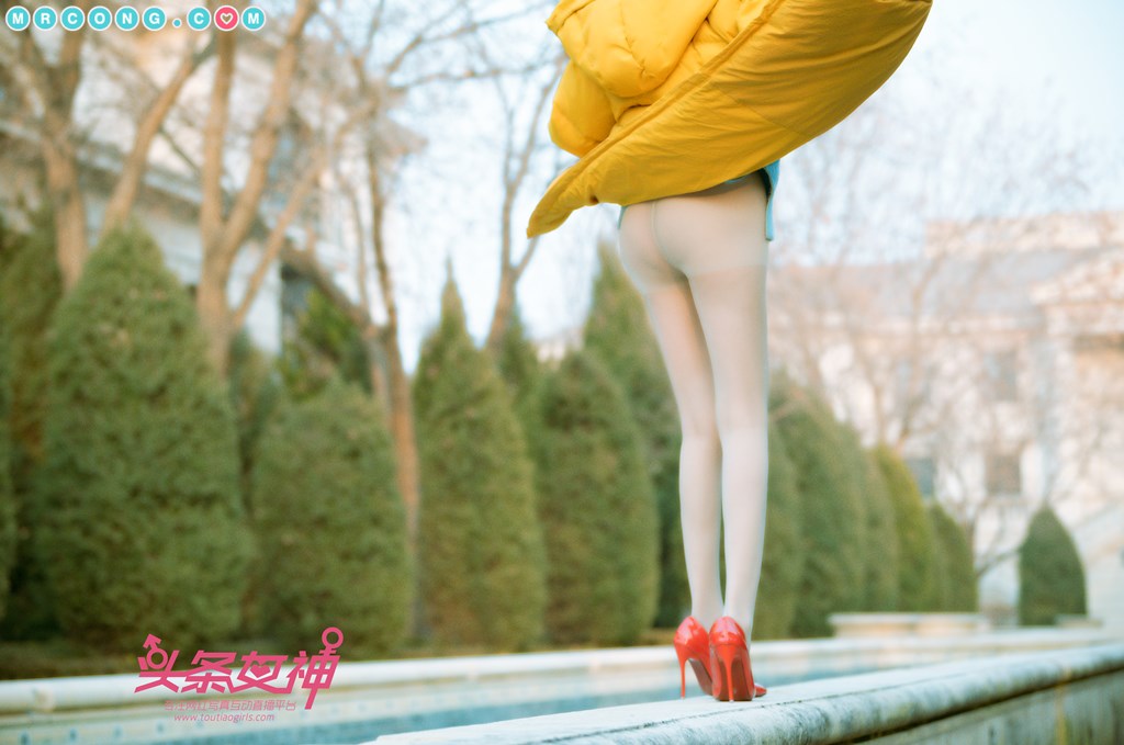 TouTiao 2018-04-09: Model Han Xia Xi (韩 夏 汐) (90 photos)