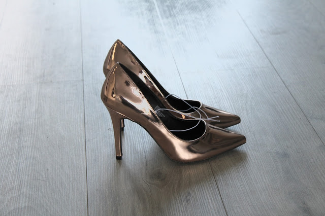 Rosé gouden pumps Primark Amsterdam shoplog Zeeuws modemeisje Rosé gouden pumps Primark Amsterdam shoplog Zeeuws modemeisje