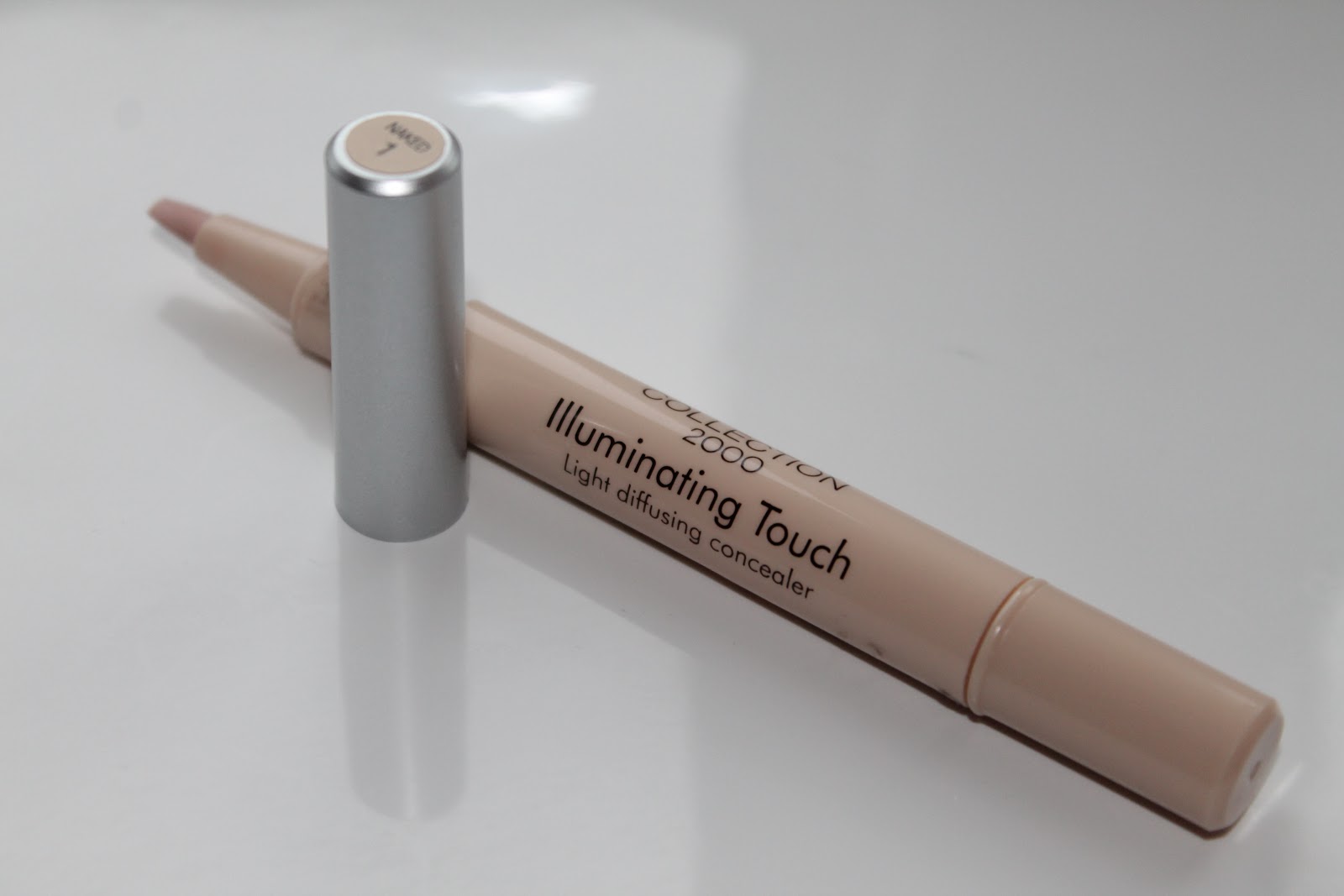 collection illuminating touch concealer