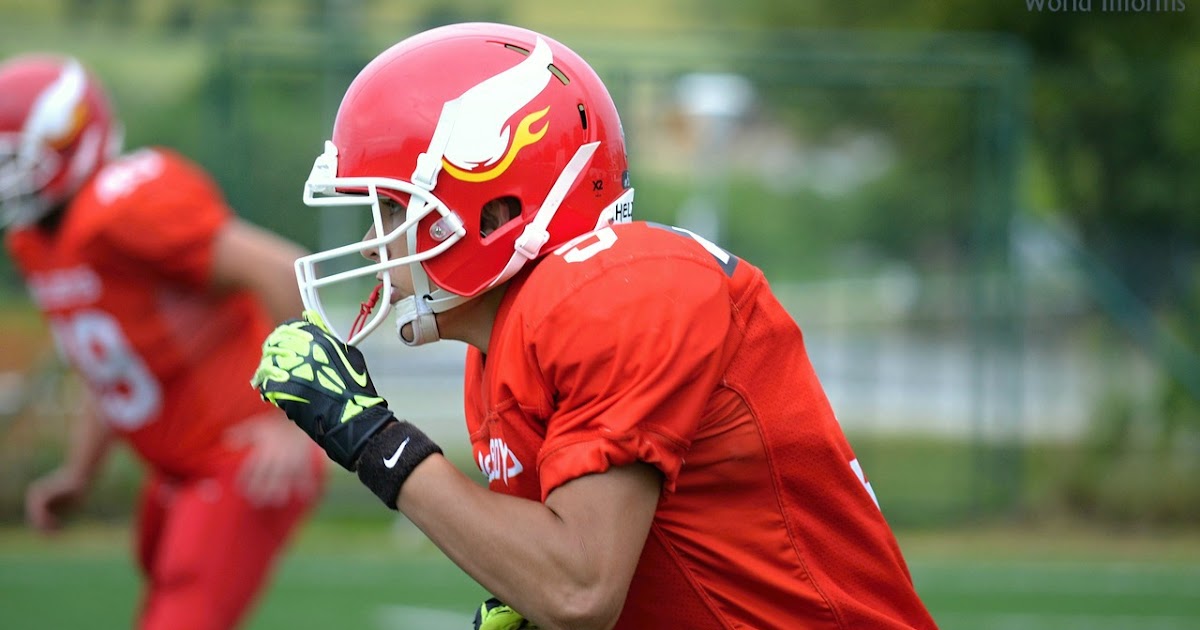 Best Football Gloves in the World for Linebackers World Informs