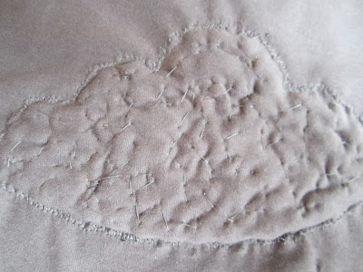 mis nancys, mis peques y yo, tutorial aplique camiseta con pompones, parte trasera