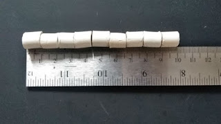 エーハイムメックを10個並べて定規で長さを測定(側面)