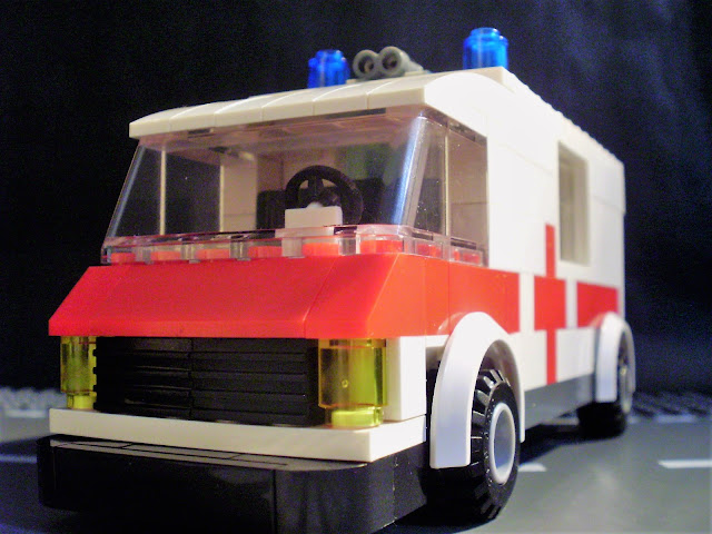 MOC LEGO Ambulância