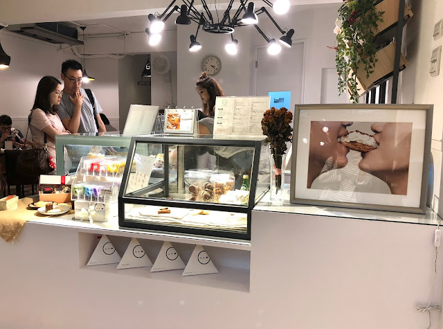 WUnique Pâtisserie 吳一無二法式甜點 蛋糕櫃前