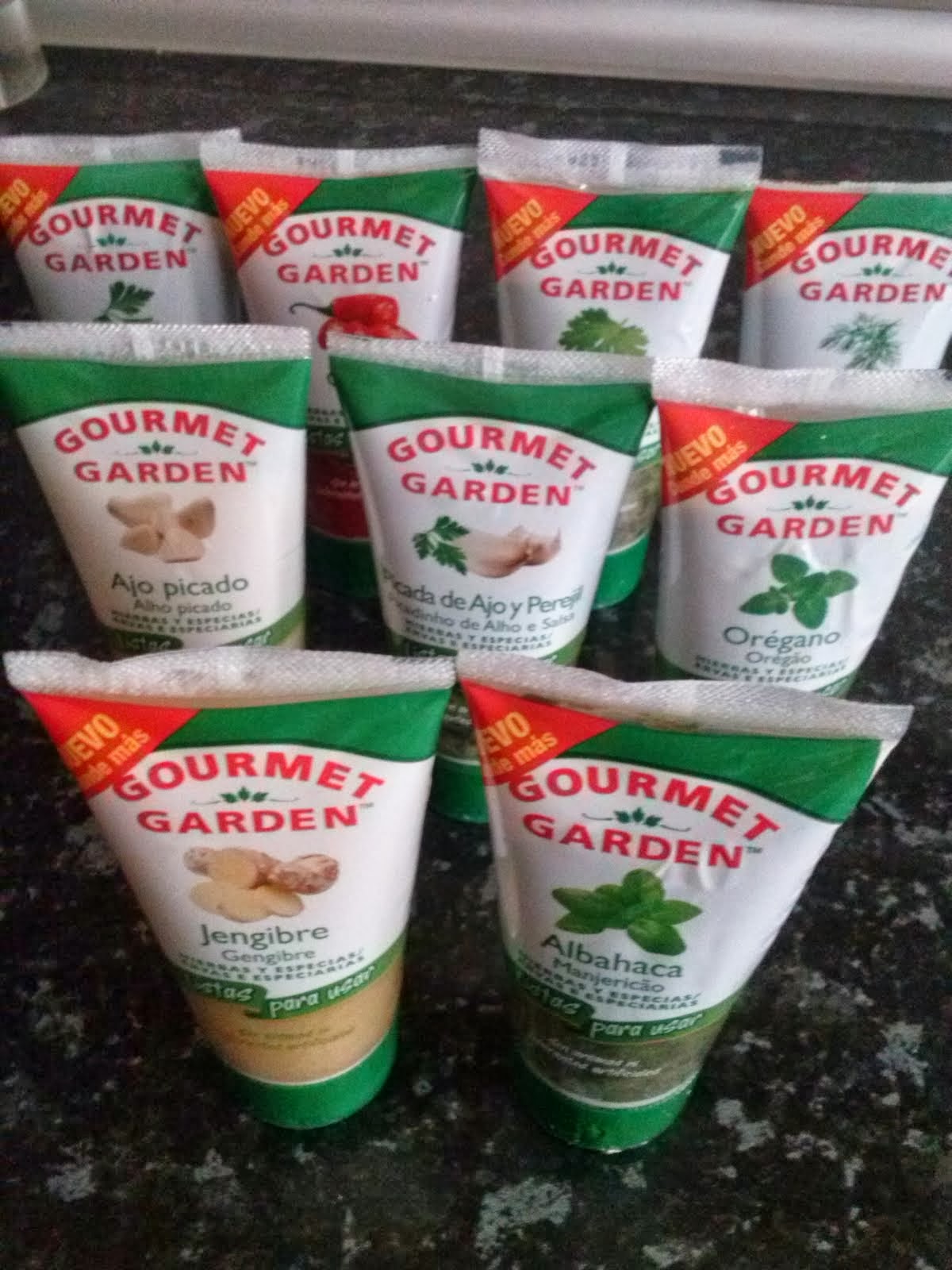 GOURMET GARDEN