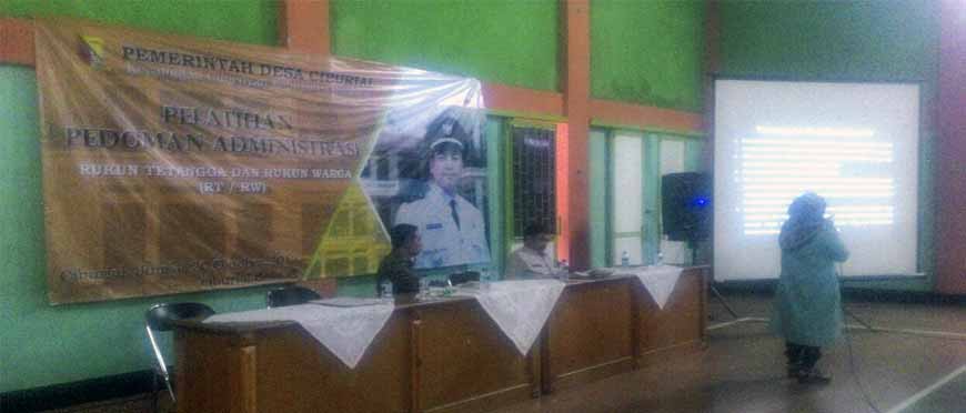 Kegiatan Pembinaan Administrasi bagi RT dan RW