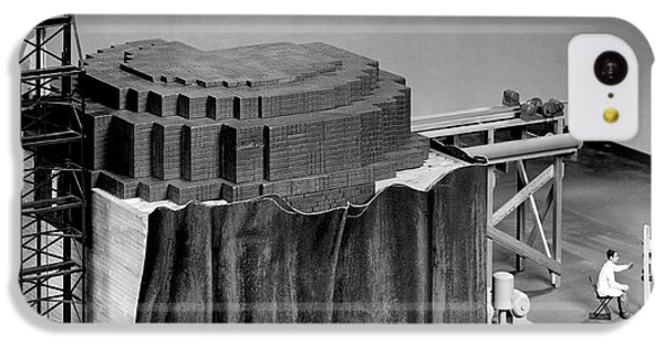 an analysis of the implementation of the first self sustaining nuclear pile in the first reactor Eric ed257673: the first reactor a team of scientists led by enrico fermi created the first controlled, self-sustaining nuclear chain reaction this updated and revised story of the first reactor (or pile) is based on postwar interviews. an analysis of the implementation of the first self sustaining nuclear pile in the first reactor Eric ed257673: the first reactor a team of scientists led by enrico fermi created the first controlled, self-sustaining nuclear chain reaction this updated and revised story of the first reactor (or pile) is based on postwar interviews.
