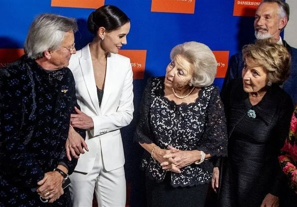 Princess Beatrix and Princess Margriet attended the 22nd edition of the Dutch Ballet Gala of Stichting Dansersfonds ‘79 in Amsterdam