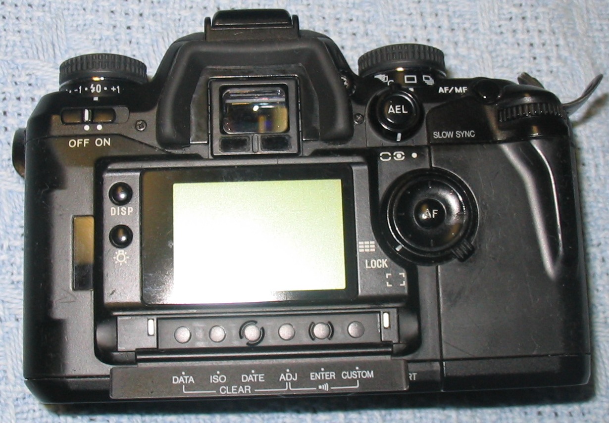 ch646: Minolta Maxxum 7 / Dynax 7 35mm SLR Film Camera