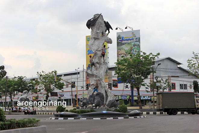 tugu lawet kebumen