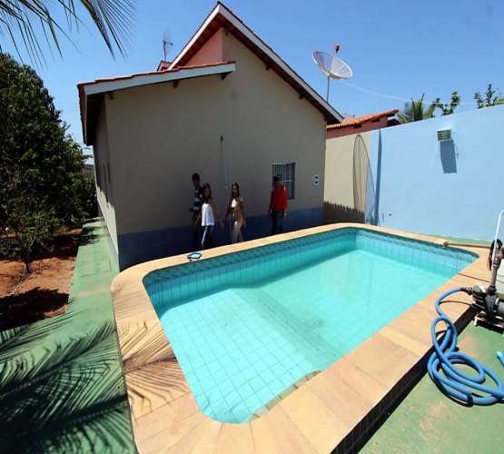 Bebê de um ano morre afogado em piscina de casa em Ji-Paraná Bebê de um ano morre afogado em piscina de casa em Ji-Paraná