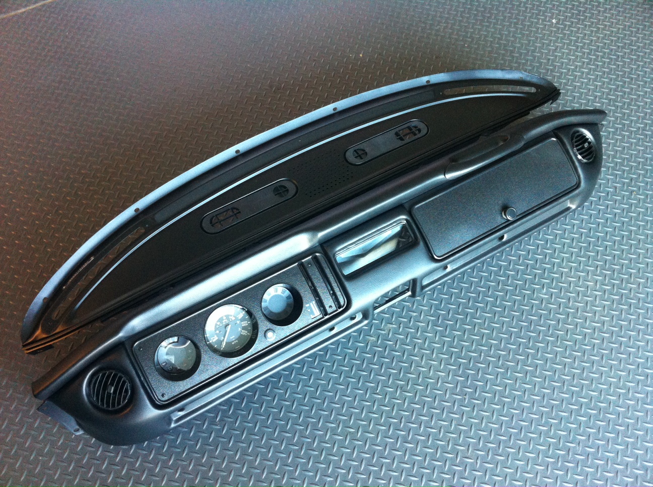 Just Dashes Production Center 1973 Volkswagen Van Dash Pad Restoration