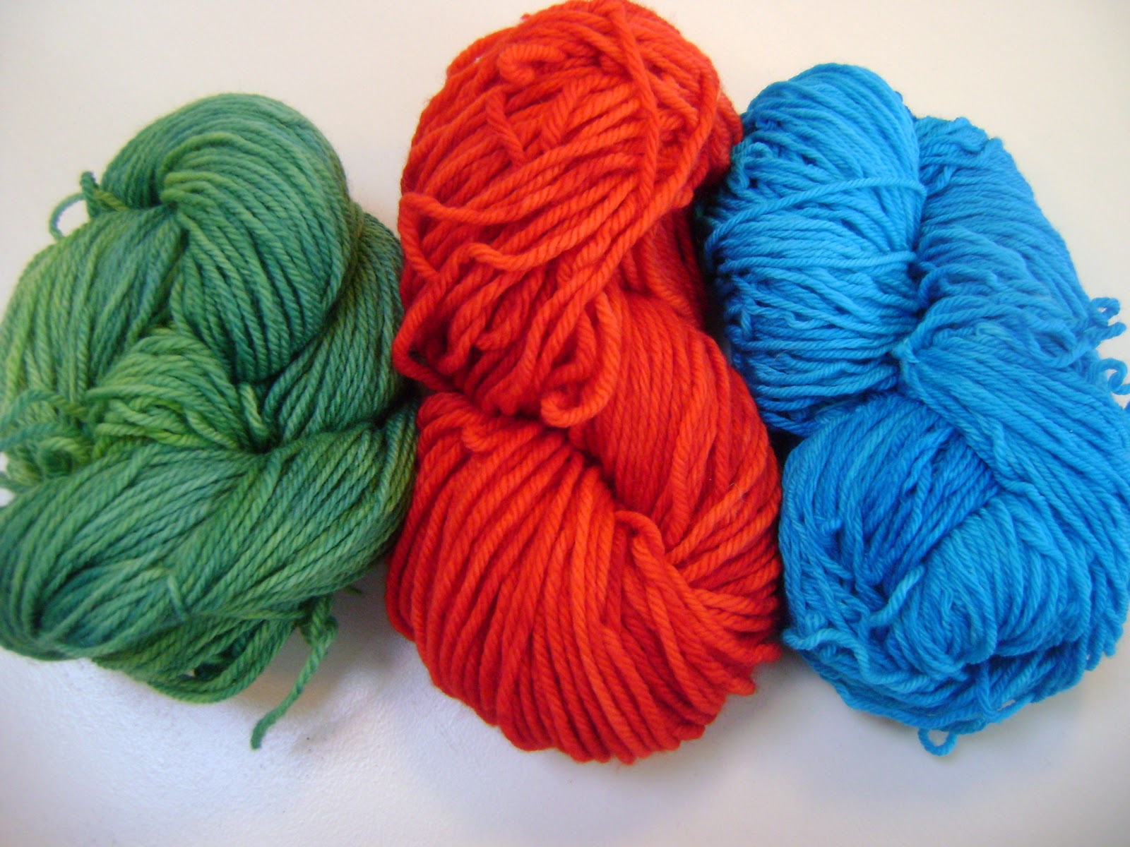 Old Lady Knitting Dye and Knitting Update