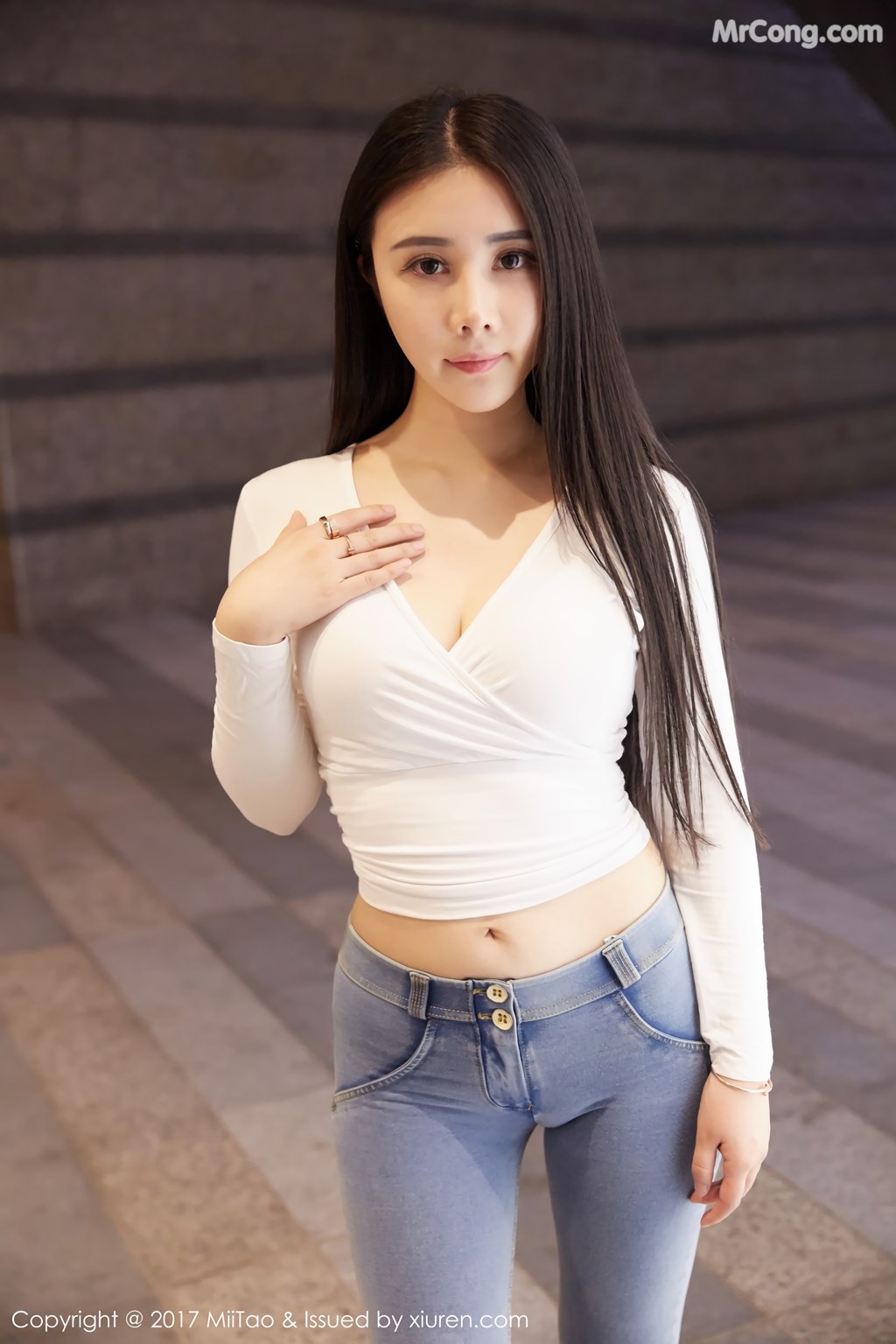 MiiTao Vol.084: Model Cecilia (萱萱) (51 pictures)