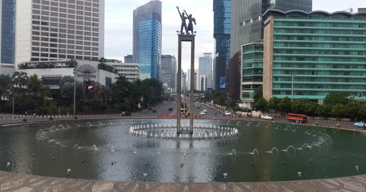 Sampai Ujung Pelangi Makalah Sosiologi Perkotaan