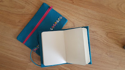 Notebook & zipper pouch gift set Notebook & zipper pouch gift set