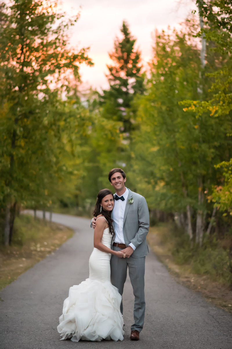 Montana Bride + Groom / Photography: Kelly Kirksey Photography / Planner: Tanya Gersh Events / Florist: Mum’s Flowers 