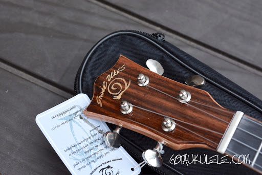 SNAILUKES 23 inch Ukulele SNAIL BH-1C Yukulele Spalted Maple Wood Hawaii  Guitar With Bag/Tuner/Capo/Picks/Strap