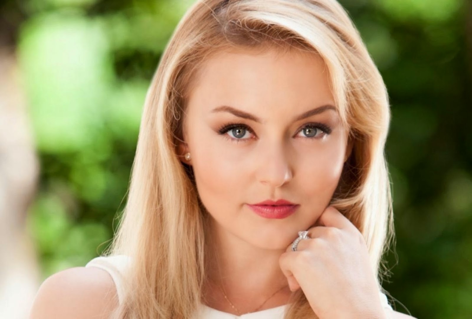 STARS WALLPAPER: Angelique Boyer Wallpapers Free Download
