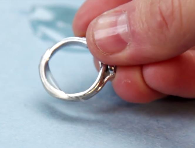 How to Downsize Your Ring Temporarily / The Beading Gem