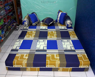 Sofa bed inoac motif Sirkuit biru Sofa bed inoac motif Sirkuit biru
