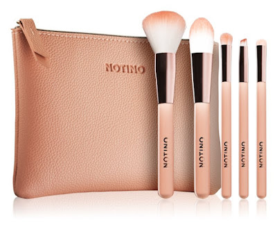 Notino Glamour Collection Travel Brush Set with Pouch