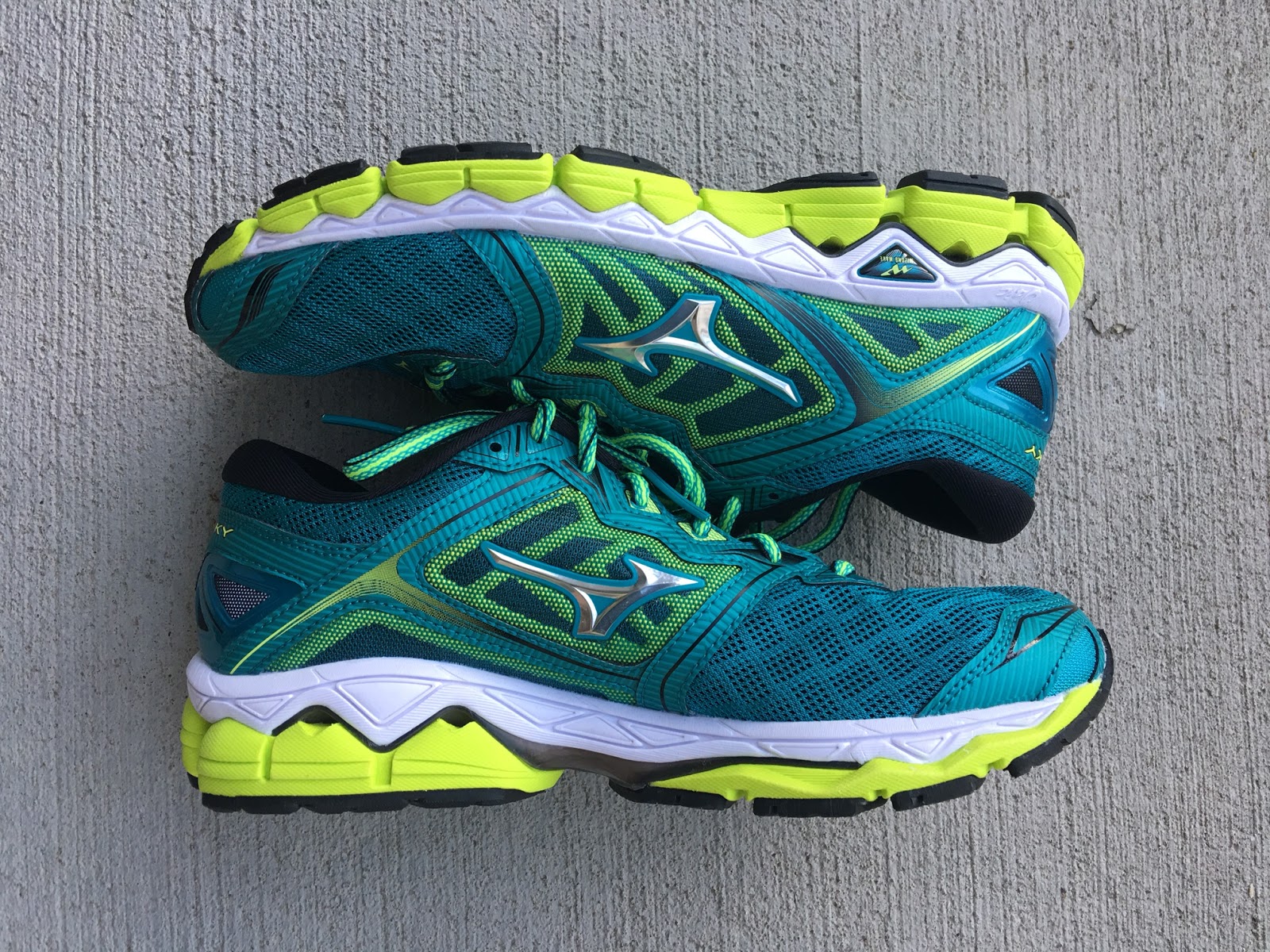 mizuno wave connect 4 olive