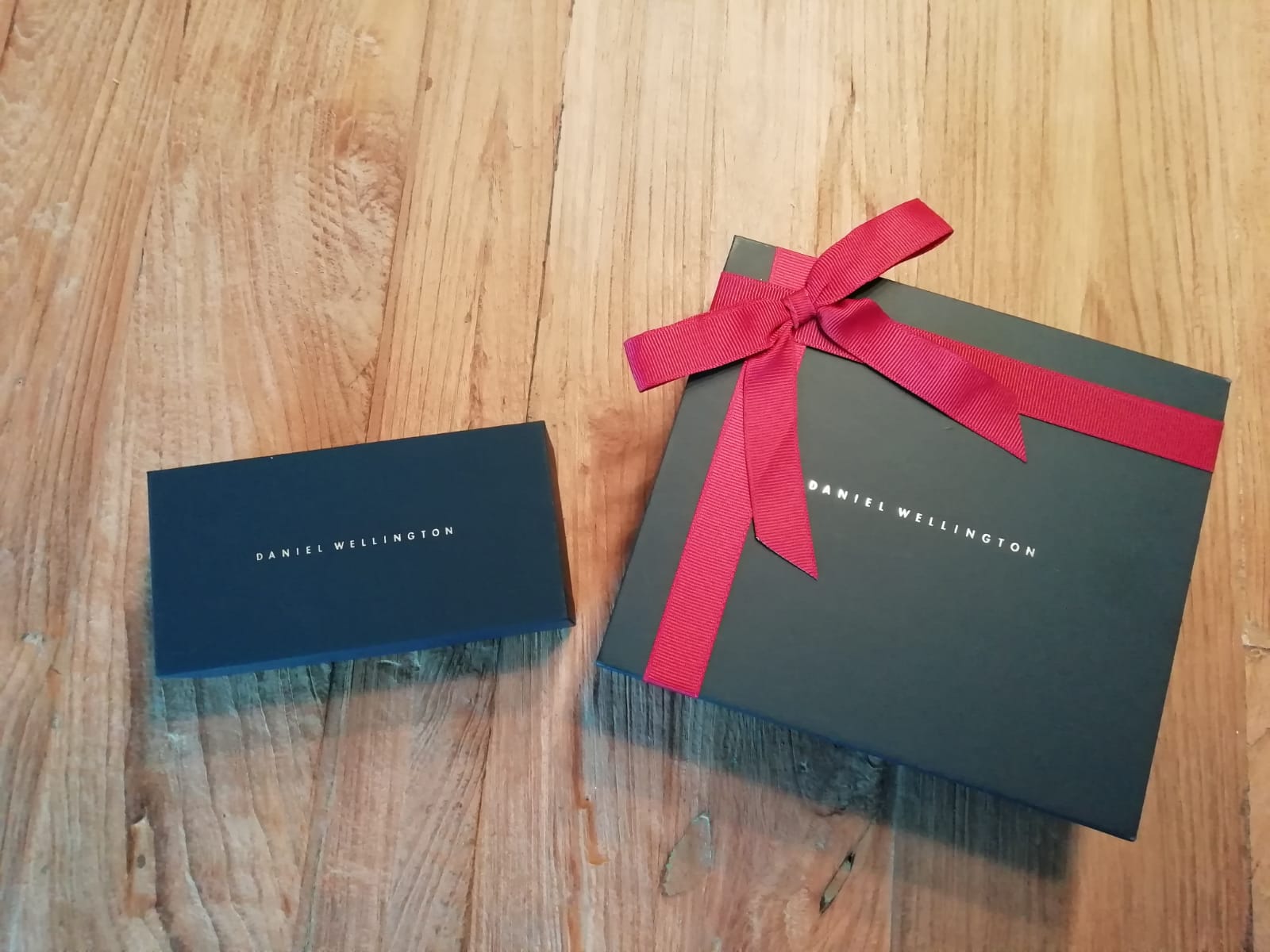 Daniel Wellington Gift Sets With Extra Discount!